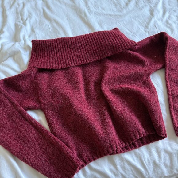 Urban Outfitters Off-The-Shoulder Sweater - Picture 1 of 2